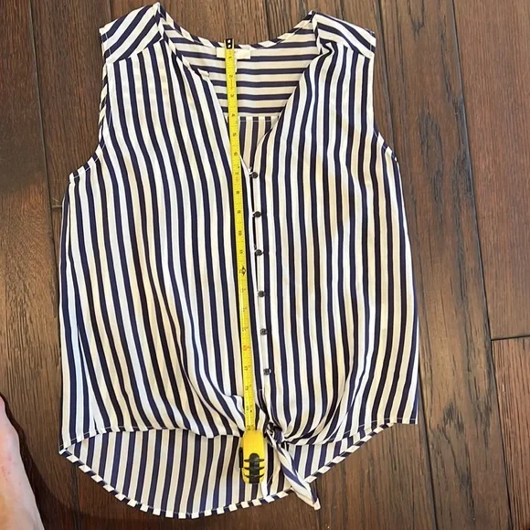 Joie silk tank button down with tie - Picture 5 of 6